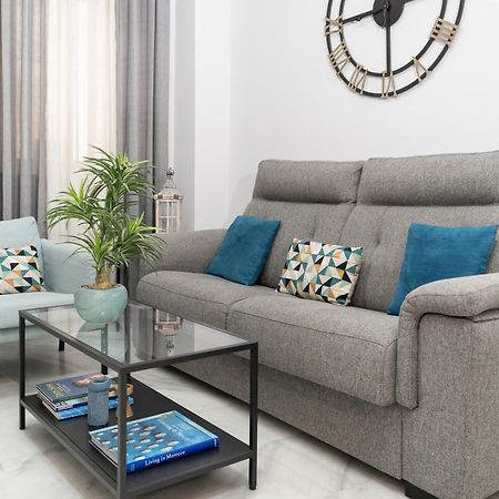 Apartamento Triana Deluxe Con Patio Privado Sevilla Dış mekan fotoğraf