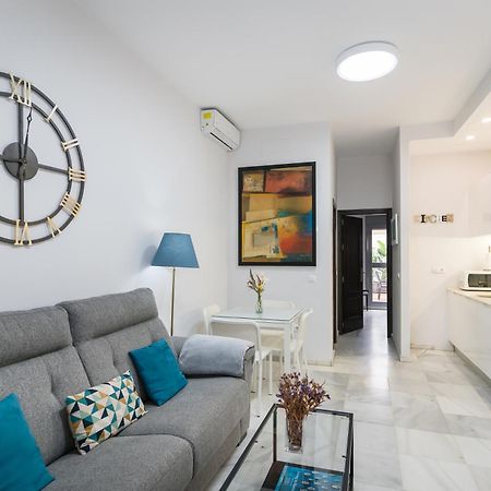 Apartamento Triana Deluxe Con Patio Privado Sevilla Dış mekan fotoğraf